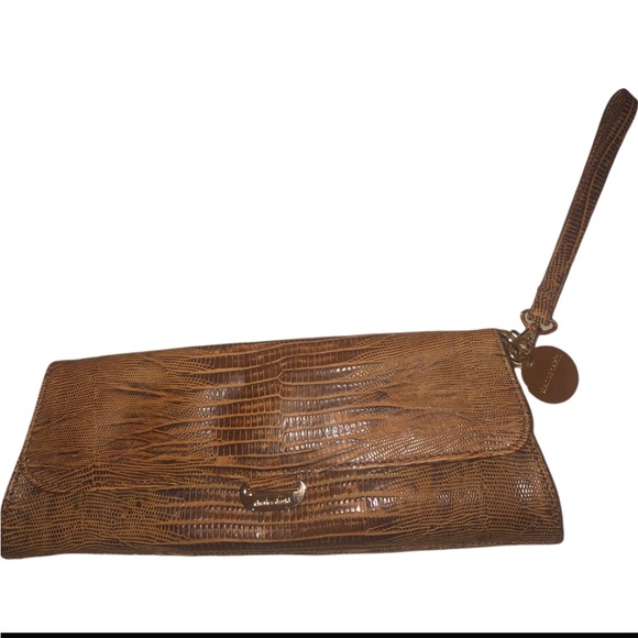 Charles David lizard leather wristlet /clutch
EUC Never used Brown - Picture 1 of 11